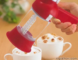 Bz Store 日本  TAKARA TOMY DIY 3D咖啡立體拉花器 第二代 造型奶泡機 (白/紅)