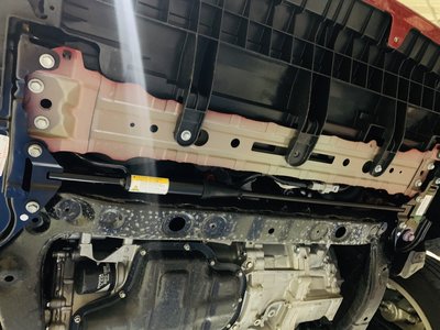 車庫小舖 2017-2023 CAMRY 日本原廠 主動式車身抑震液壓拉桿