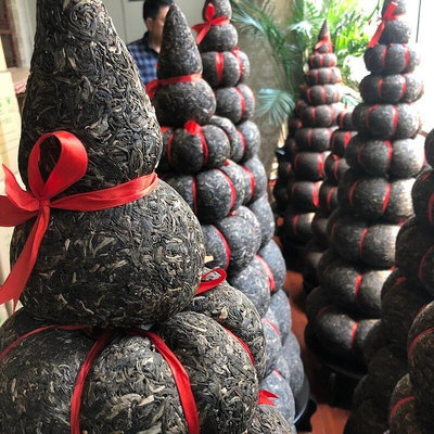 2015年金瓜生普洱茶吉祥如意1000克葫蘆茶收藏佳品