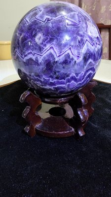 紫氣東來 頂美夢幻紫晶球直徑約16cm重3.2kg