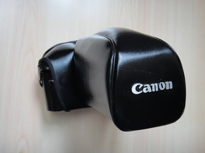 【康泰典藏】CANON 單眼相機長筒軟皮套.適用AE-1.AT-1.FM.FE 機身加長鏡頭使用