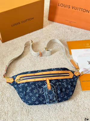 【二手包包】丹寧 牛仔 LV 新款系列 腰包 手袋,全網首發 LV 腰包 這款Retiro 手袋以標志性 經NO147752