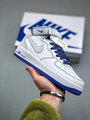 耐克 Nike Air Force 1 Mid 07 白藍縫線滿天星空軍一號男女休閑