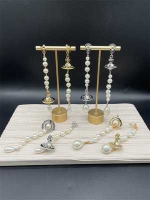 【熱賣精選】Vivienne Westwood 金色銀色不對稱破碎珍珠立體土星長款耳環