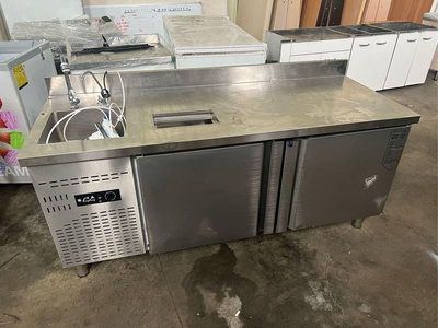 桃園OK二手貨-超新 冷藏6呎 工作台冰箱/飲料工作台冰箱/水槽工作台冰箱