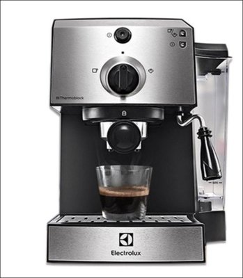 【歐風家電館】Electrolux伊萊克斯 15 Bar半自動義式咖啡機 E9EC1-100S (參考EES200E)