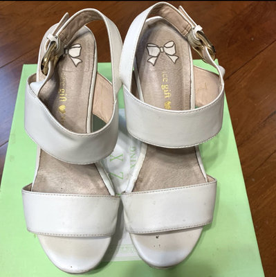 grace gift白色厚底鞋鞋跟楔型鞋涼鞋23.5尺碼