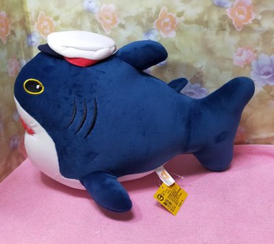 超可愛 水手鯊魚 鯊魚娃娃 Q版 大白鯊 娃娃 玩偶 絨毛玩偶