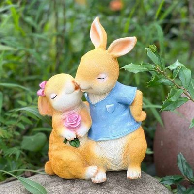 現貨熱銷-裝飾品小擺件創意仿真情侶兔子動物樹脂雕塑結婚禮物客廳裝飾擺件~特價
