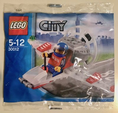 【LEGO樂高】30012 CITY城市系列交通工具 迷你小飛機 含藍色安全帽頭盔紅衣飛行員