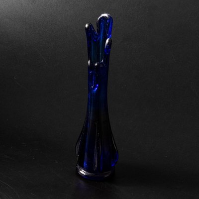 老玻璃藍色手工花瓶