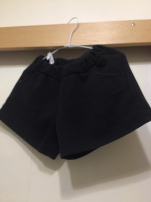 [二手] 黑色內刷毛短褲 flurry shorts