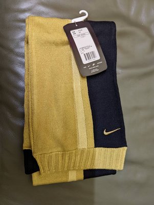 Nike  針織 圍巾  尺寸  長 128CM 寬 20CM