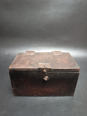 （二手）——日本老木箱子  里面裝幾個活版木雕塊  品相尺寸如圖  19 古玩 擺件 老物件【萬寶閣】1280