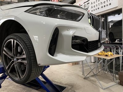 BMW BENZ AUDI VW PORSCHE 車輛外觀局部烤漆處理~保險桿,下巴~ 寶馬一系列F40 F20 烤漆