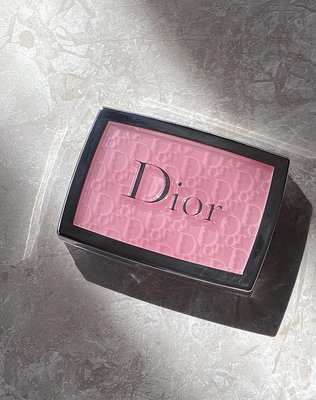 波妞的小賣鋪 Dior迪奧backstage浮雕logo印花腮紅001/004 晚晚推薦·