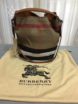 Burberry The Ashby Canvas 全新真品經典鞍褐色格紋包-降價