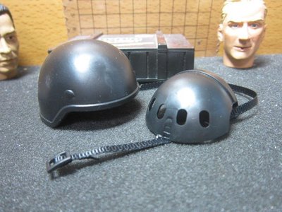 PJ1特警部門 mini模型1/6黑色功夫龍頭盔一頂(內外盔可分開) 特價