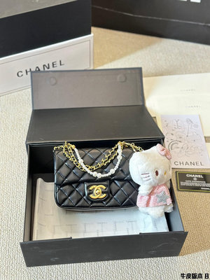 【SUSU全球購】牛皮 掛件 Chanel 珍珠金幣方胖子 黑色系的搭很適這季節 復古氛圍感瞬間拉滿 尺寸 NO3085