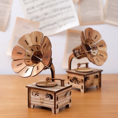 促銷打折 復古留聲機3D拼裝積木音樂盒擺件創意迷你八音盒生日情~