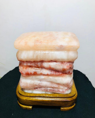 豬肉石擺件，120×90×130，重3.92斤（帶底座），豬