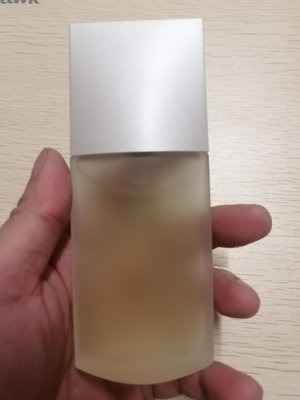 ISSEY MIYAKE 三宅一生 香水40ML 女 生香水 約還有8，9成新 便宜賣
