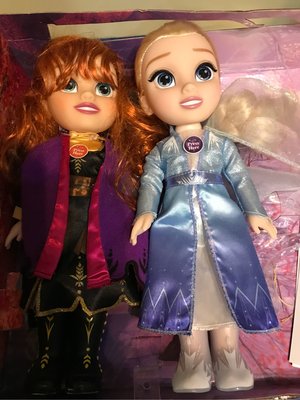 Frozen II Anna n Elsa doll with box new doll 己拆盒 高33cm 娃娃部分 二娃皆可唱歌