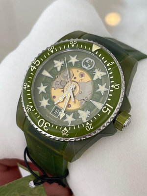 GUCCI Dive Automatic 鏤空錶盤 綠色矽膠錶帶 男士 自動機械錶 YA136345 中性錶 潛水錶