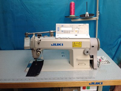 工業縫紉機、八成新 JUKI5550N-7自動切線.無声馬達(非大陸制造)全机日本造、學生，成衣，工廠的最愛、保固1年