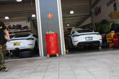 黃帝的店~PORSCHE 718 BOXTER CAYMAN S, GTS, 前六後四煞車升級~20吋鋁圈 GT GTS