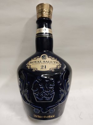 royal salute 皇家禮炮調和式蘇格蘭威士忌/空酒瓶/酒瓶/裝飾/容器/花瓶/收藏 酒店擺飾 0.7、1公升