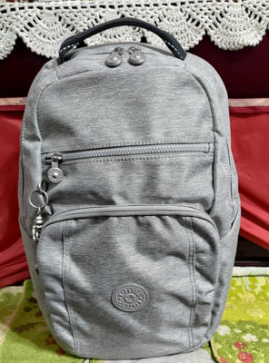 kipling 清新柔和 丹寧 灰色 手提包 後背包 背後可放行旅箱桿設計 2000