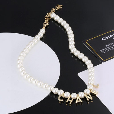【二手】最新款Chanel 香奈兒字母珍珠項鏈  毛衣鏈非常好看，  精致大方，
