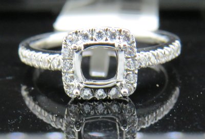 18K金 主鑽方形鑽石1克拉 婚戒指鑽戒台空台女戒線戒 款號RT031 特價20,900 另售GIA鑽石裸鑽