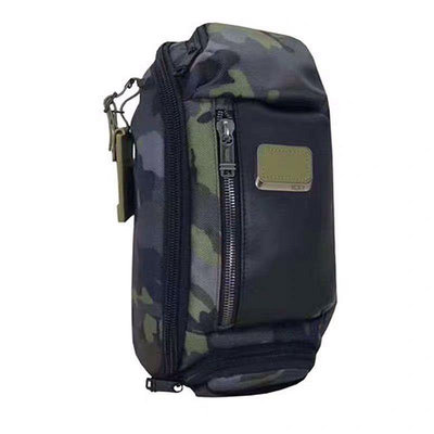 小Z代購#TUMI 232399D 綠迷彩 腰包胸包 優質尼龍拼皮革 牛皮 多夾層 簡約時尚 旅行 外出包