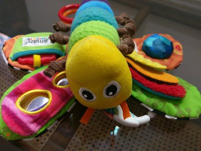 [二手] 美國 Lamaze 拉梅茲 嬰兒寳寳 揉揉捏捏螢火蟲 感覺統合 觸感聲響玩具 附瓢蟲固齒器/安全鏡