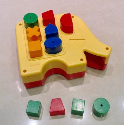 Combi康貝 嬰幼兒 形狀拼圖認知 積木玩具 大象玩具
