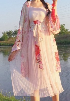 【熱賣下殺】新款日系時尚休閑套裝夏季女裝花朵和服長款外套+腰封+吊帶裙