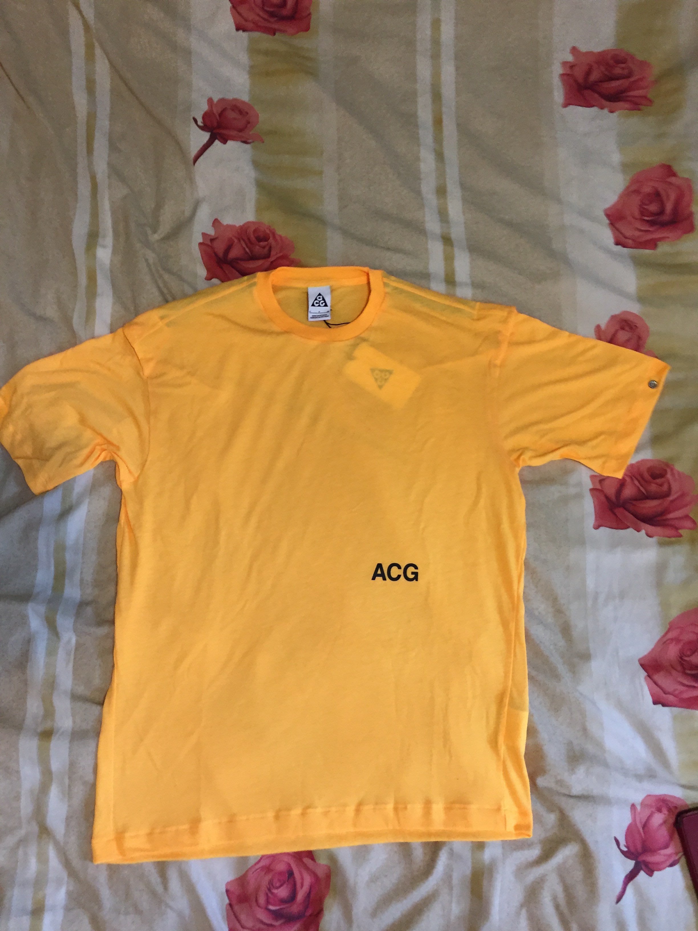 nikelab acg variable tee