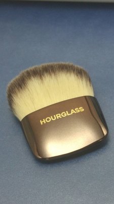 【Charm】Hourglass 全臉粉質刷 高光腮紅蜜粉刷 Ambient Powder Brush