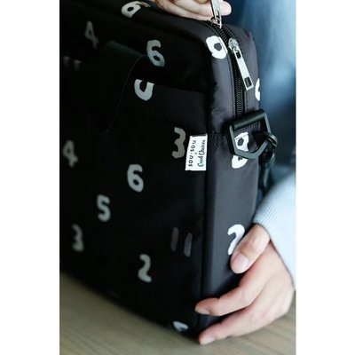 筆電包  日系sousou 現貨✨新款時尚數字電腦包 手提ipad內膽多口袋大容量簡約單肩斜背包