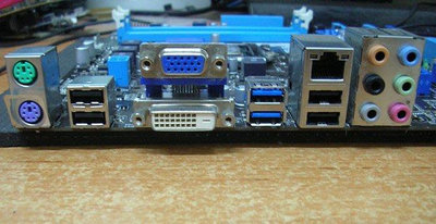 華碩主機板P8H61-M (BM6630)USB3含擋板含擋板INTEL H61 / DDR3 / 1155主機板