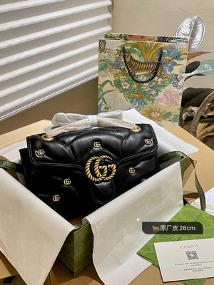 牛皮  官網飛機箱Gucci Marmont系列 新款泡芙包 肩背包采用柔軟加村設計，GG MaNO51357