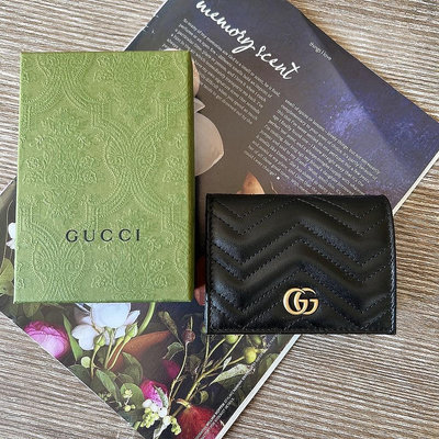 GUCCI GG Marmont系列絎縫紋牛皮金屬雙G LOGO暗釦 短夾 466492