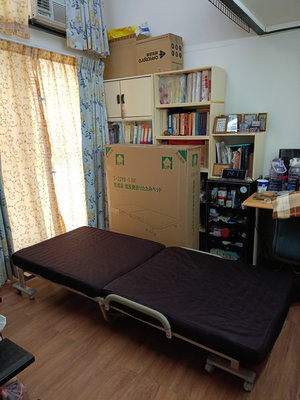 好睡！《Simple Life》免組裝6段折疊床 S-22，原價含床包$5,300，二手特價$2,800含運費