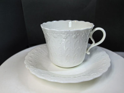 二手 日本Narumi鳴海骨瓷咖啡杯silky white純白浮雕 餐具 擺件 文玩【國玉之鄉】111