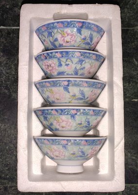 早期 大同 京碗/京平碗 藍底花卉彩繪。。全新無盒蓋