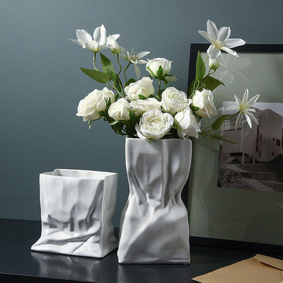 創意擺件 陶瓷花瓶 創意北歐奶油紙袋褶皺陶瓷花瓶家居桌面裝飾品花器137 BH050