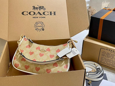 【二手包包】24年1月情人節新品COACH 新品 Teri腋下包 Coach蔻馳 隆重回歸的香布雷系列，結合NO75437