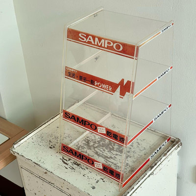 早期SAMPO壓克力斜面展示櫃